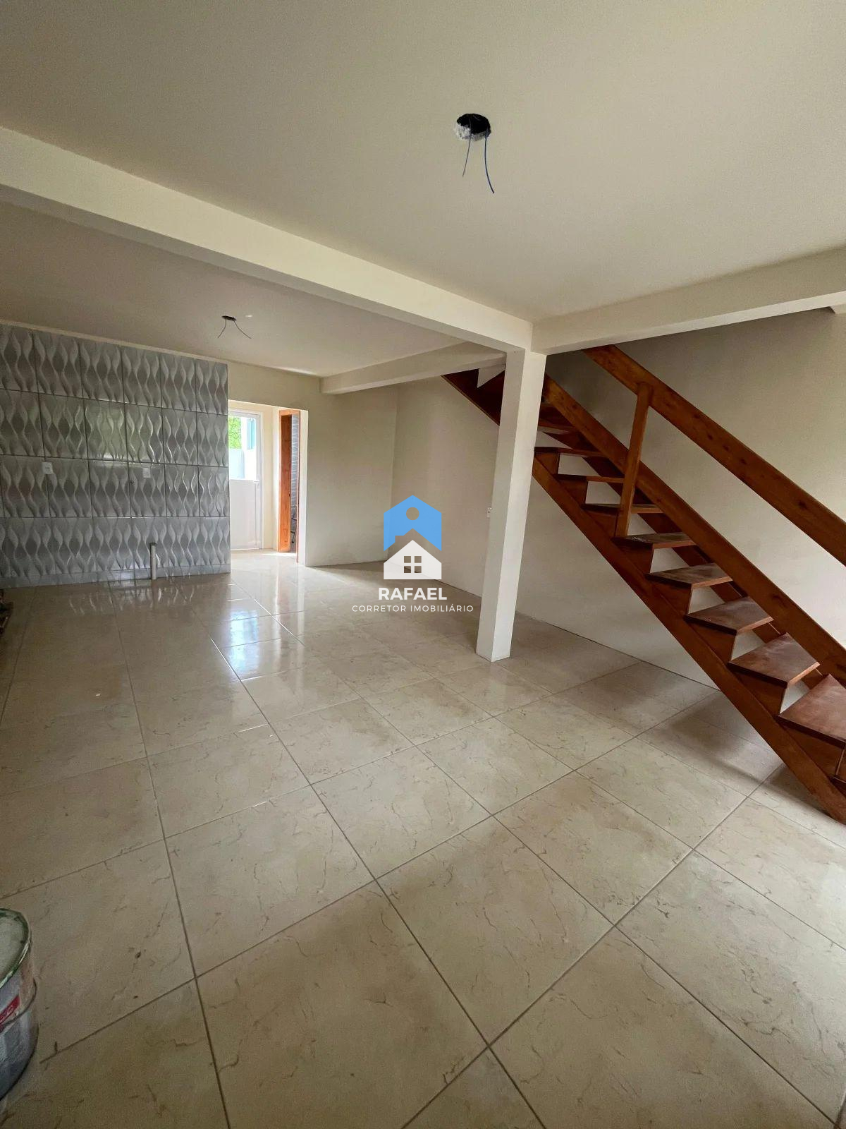 Sobrado com 3 quartos, 101m², à venda em Caxias do Sul, São Caetano